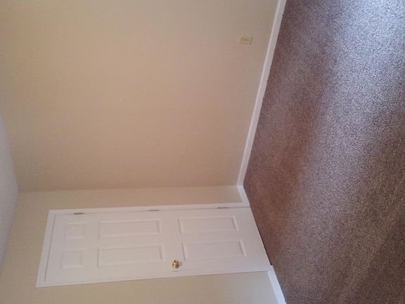 5th image of 544 Ward Ave