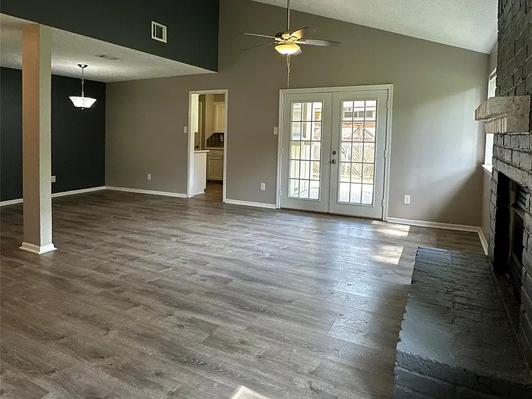 26403 Hunters Hollow Dr — Photo 9