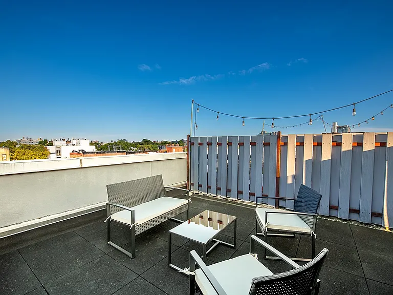 27 Quincy St #3D — Photo 2
