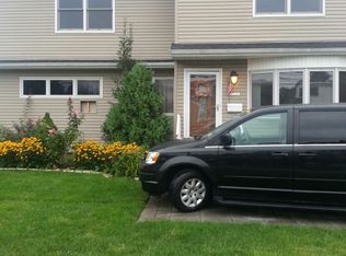 1710 Camp Ave, Merrick, NY 11566