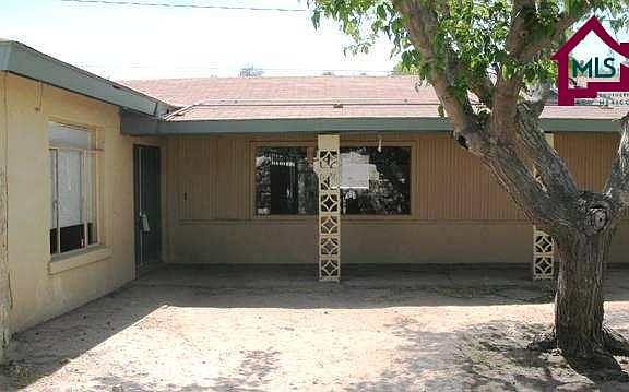 2nd image of 2070 Calle Del Norte
