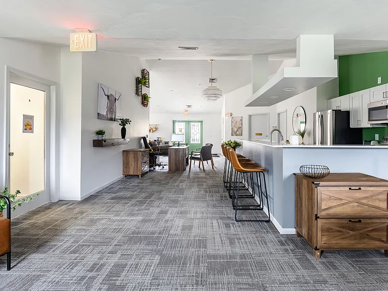 Georgetown Park Apartments — Photo 26