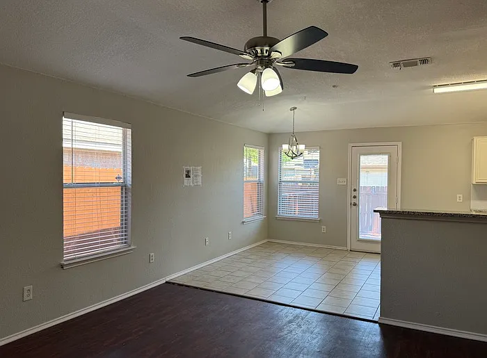 10239 Blackjack Oaks Dr — Photo 4