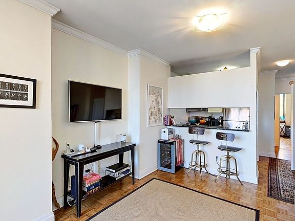5th image of 400 E 90th St #19G