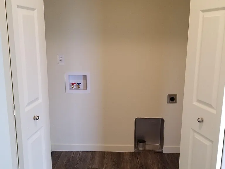 104 William Ct — Photo 8