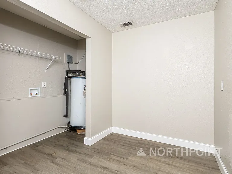 6813 Tinkerbell Ln — Photo 5