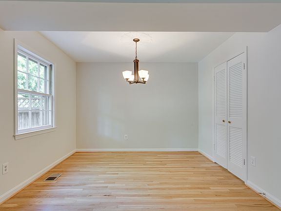 4th image of 3216 Adams Ct