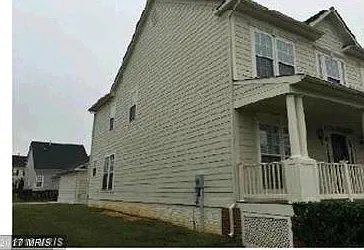1114 Anderson St — Photo 3