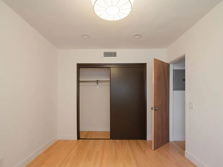 830 Tularosa Dr #2 — Photo 18