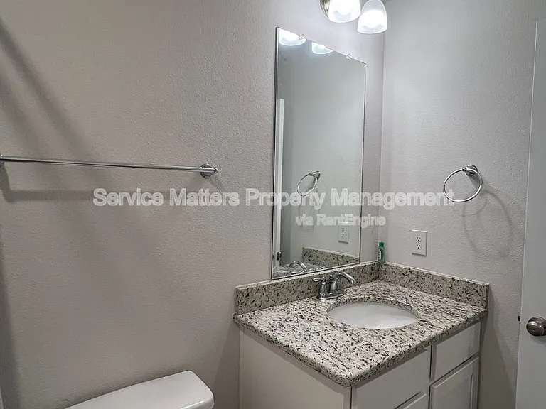 1615 Iroquois Ct — Photo 33