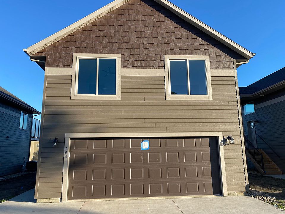1st image of 290 240th Ave #284
