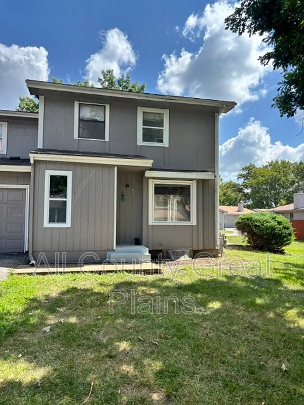 3 bed, 2.0 bath, $1,395 — Photo 1