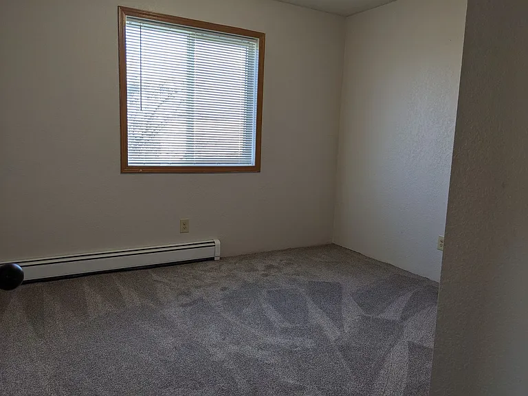 Landview Apartments — Photo 10