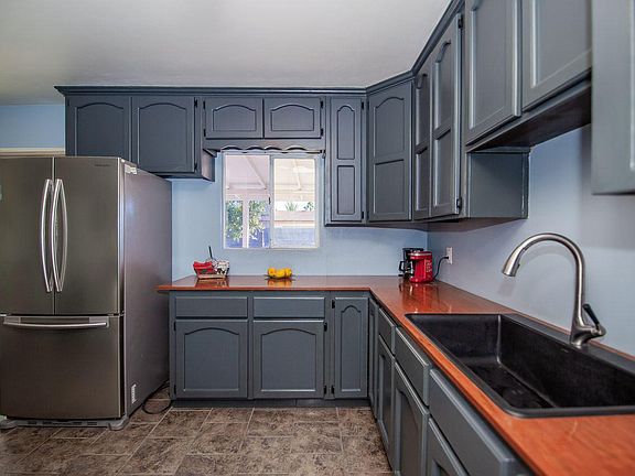 4th image of 1141 E La Casita Dr