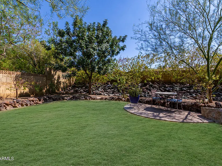 2909 E Las Rocas Dr — Photo 32