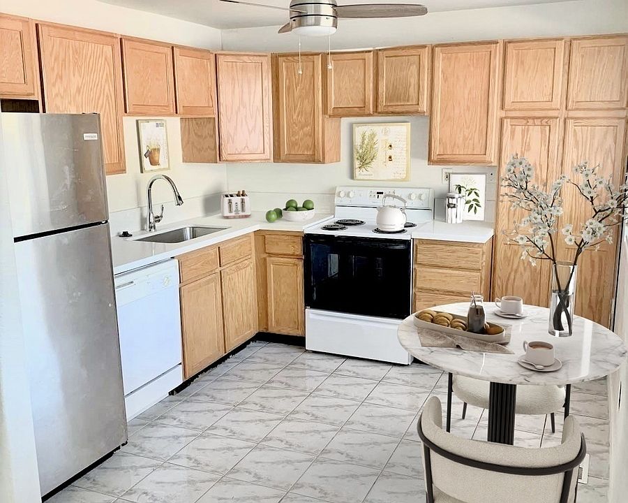 1st image of 778 N 300 W APT 2