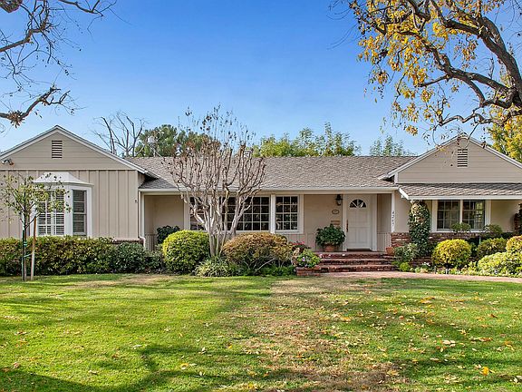4th image of 4267 Irvine Ave