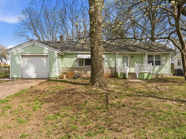 1736 N Kentwood Ave, Springfield, MO 65803
