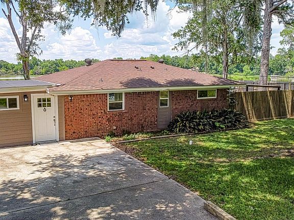 5th image of 792 E Taylor Lake Cir