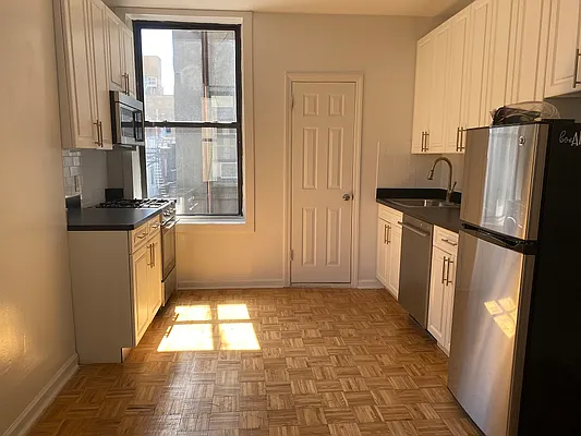 Rented by City Connections Realty | media 17