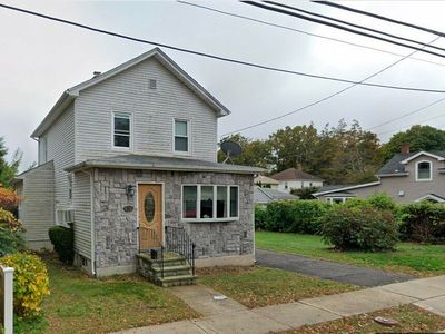 36 Elm St, Westbury, NY, 11590