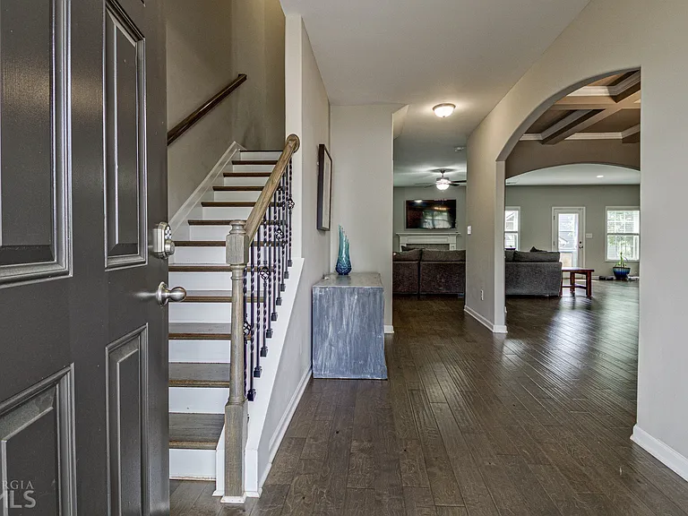 14 Alyssa Rd — Photo 2