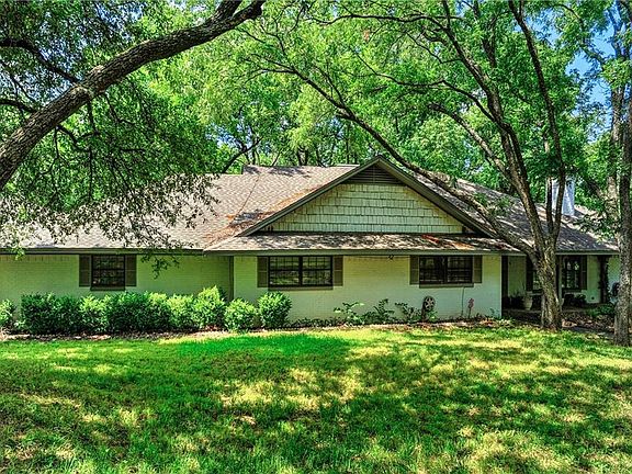 2nd image of 377 College Creek Dr