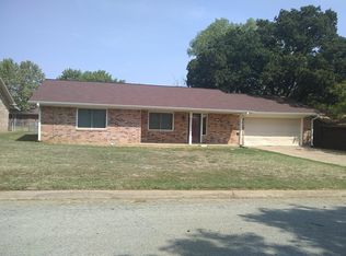 1409 Center Dr, Stephenville, TX 76401