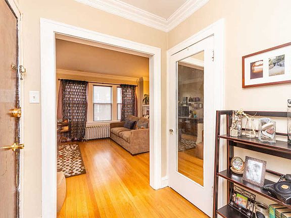 2nd image of 5237 N Ashland Ave
