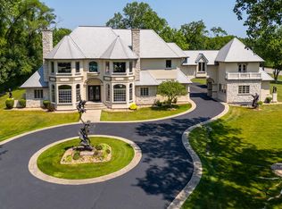 1130 Gavin Ct, Lake Forest, IL 60045