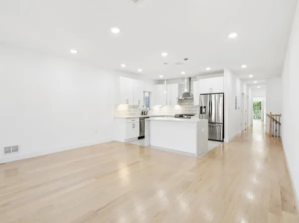 131 Zabriskie Street image 8 of 44