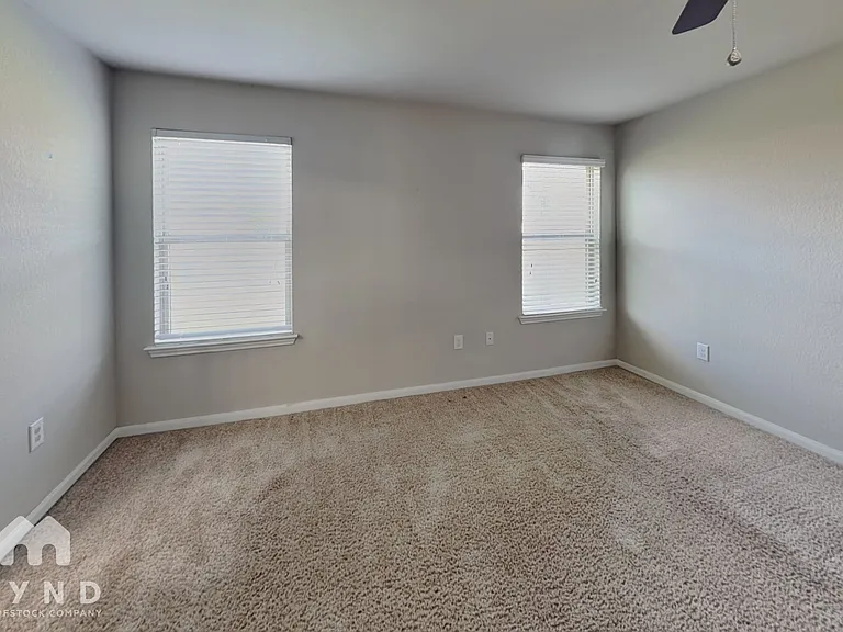 717 Pinnacle Dr — Photo 7