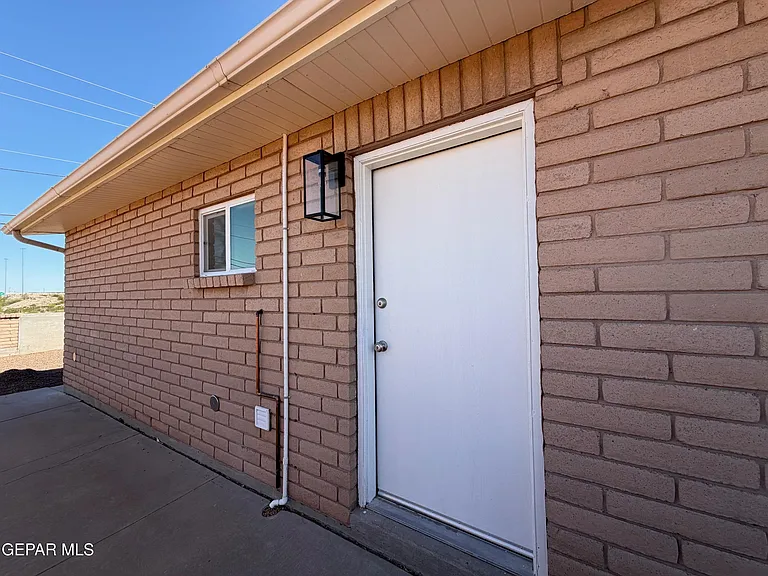293 Atlantic Rd #A — Photo 3