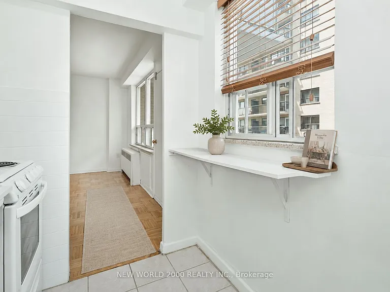 88 Bernard Ave #308 — Photo 2