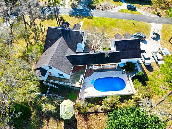 3rd image of 1444 S River Oaks Dr