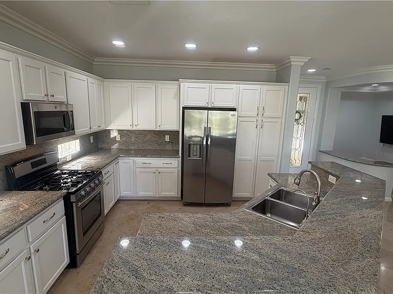 10385 Brillare Ave — Photo 12