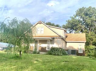1236 Murrow St, Waynoka, OK 73860