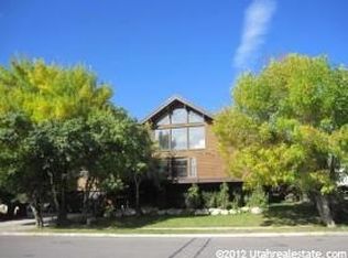 9765 N Meadow Dr, Cedar Hills, UT 84062