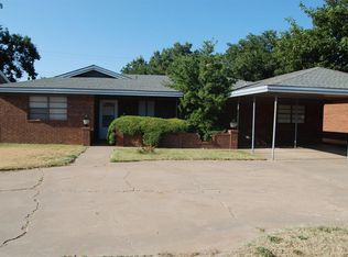 1350 W Lynn St, Slaton, TX 79364