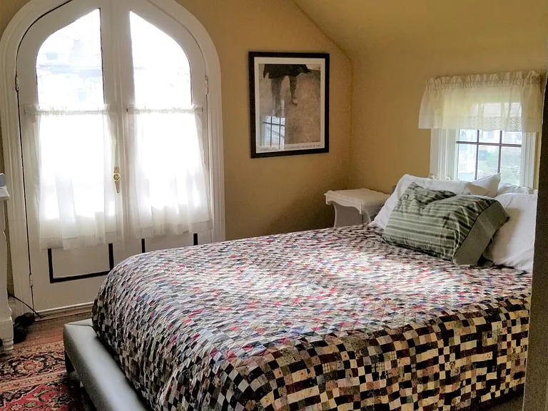 107 Asbury Ave — Photo 15