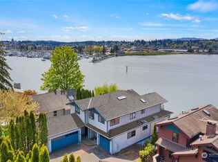 1819 E Bay Dr NE, Olympia, WA
