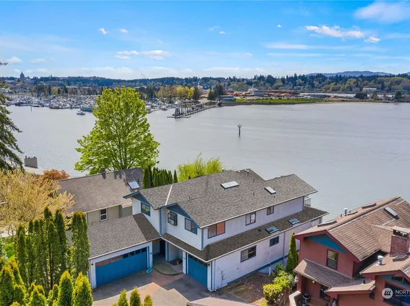 1819 East Bay Drive NE, Olympia, WA 98506