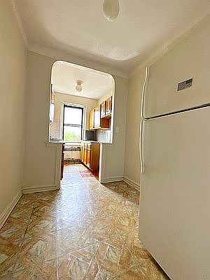 5th image of 1540 52nd St #5