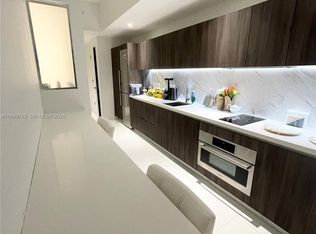 851 NE 1st Ave Unit 305, Miami, FL 33132