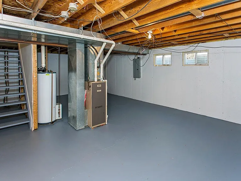 5695 Victoryview Ln — Photo 22