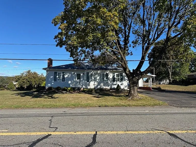 2391 State Route 209 — Photo 2