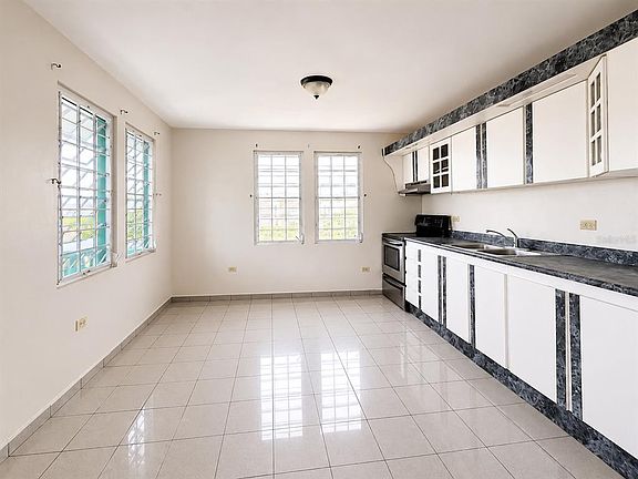 5th image of 461 Commons Mariani Bo Emajagua