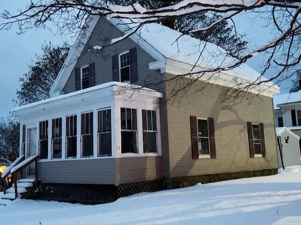 23 Lincoln Street, Calais, ME 04619