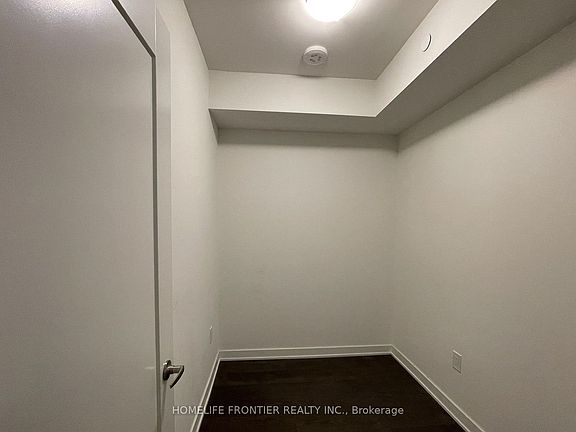 5th image of 121 Lower Sherbourne St #1247