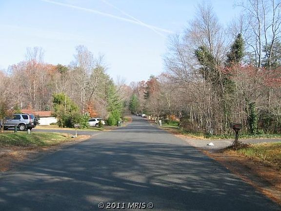 2nd image of 6268 Occoquan Forest Dr